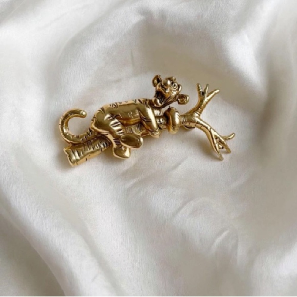 TIGGER from Disney’s Winnie the Pooh Gold Brooch “Signed”